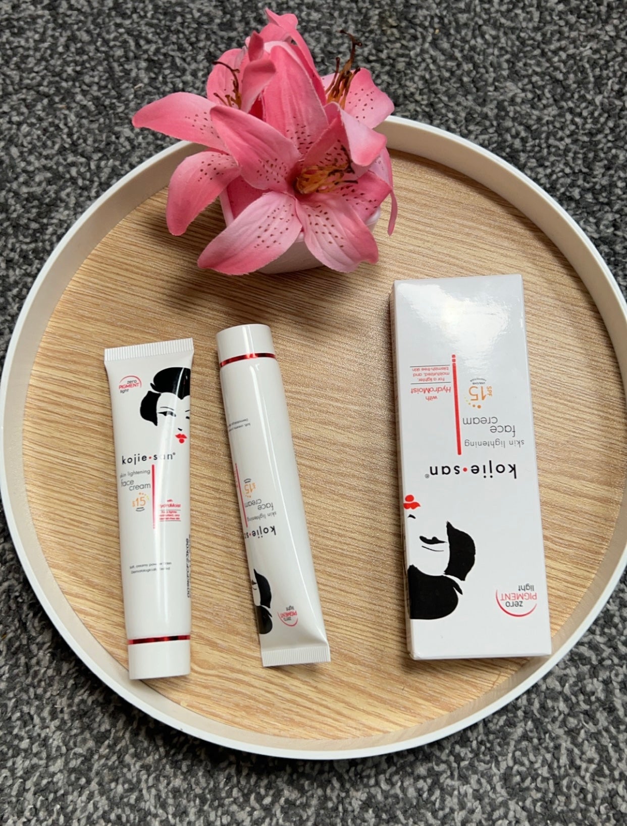 Kojie San skin lightening face cream with spf 15